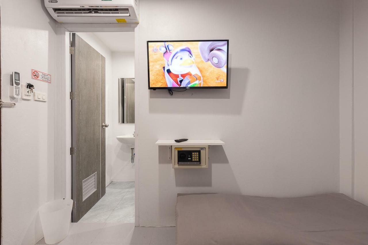 Minimal House Patong (Adults Only) Hostel Ngoại thất bức ảnh